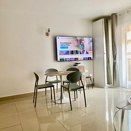 Apartmán 3 Pieces- Vieux Port- Terrasse - Parking Possible Cannes Exteriér fotografie