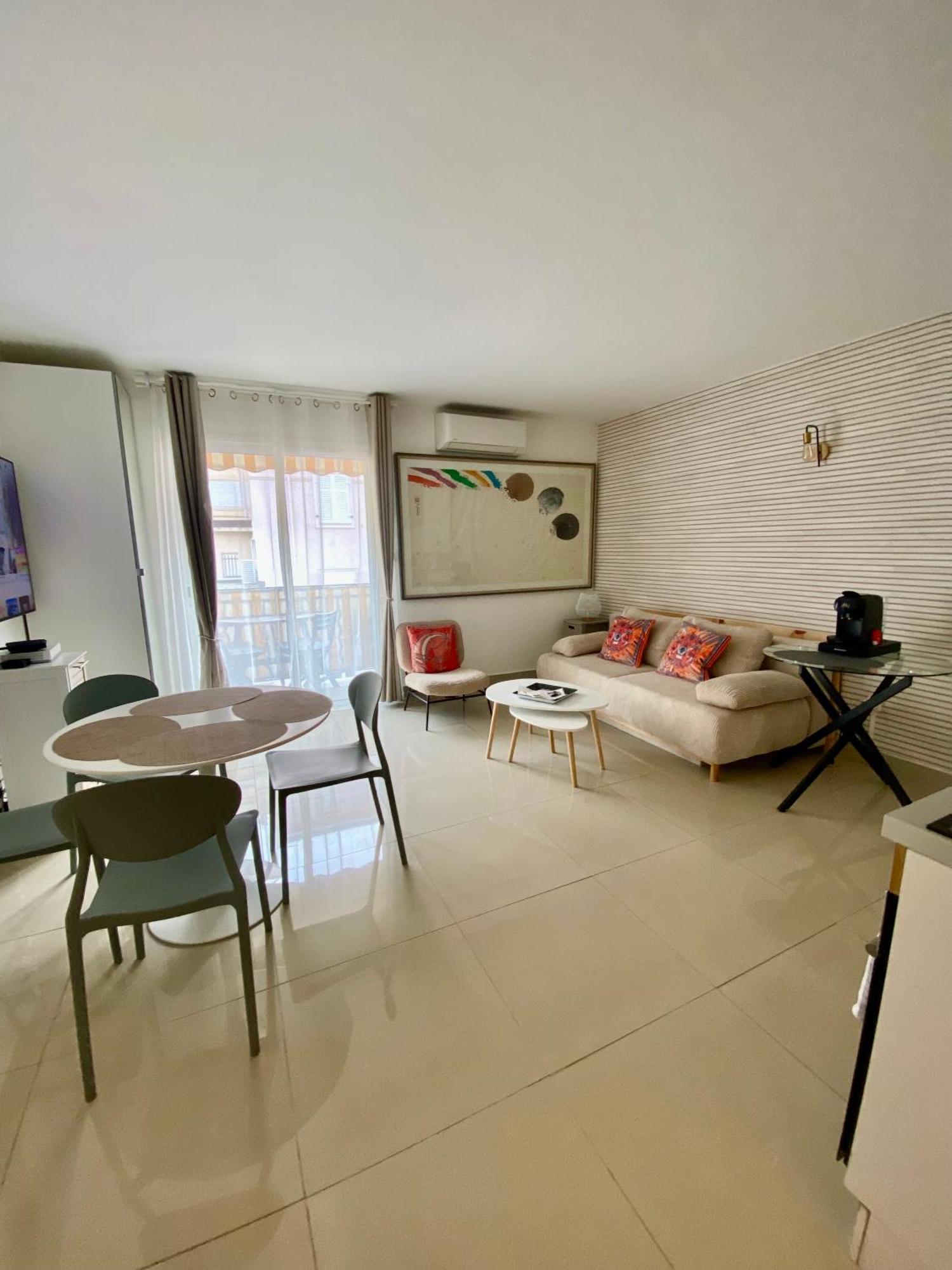 Apartmán 3 Pieces- Vieux Port- Terrasse - Parking Possible Cannes Exteriér fotografie